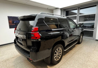 Подержанный автомобиль Toyota Land Cruiser Prado 2017 года (5 фото)