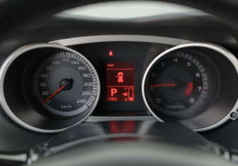 Подержанный автомобиль Mitsubishi Outlander 2008 года (13 фото)