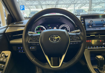 Подержанный автомобиль Toyota Avalon 2021 года (9 фото)