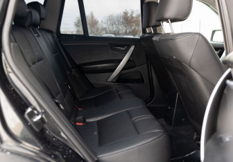 Подержанный автомобиль BMW X3 2007 года (19 фото)