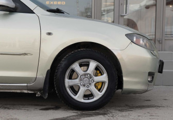 Подержанный автомобиль Mazda 3 Sedan 2008 года (9 фото)