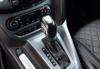 Подержанный автомобиль Ford Focus Hatchback 2011 года (17 фото)