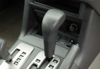 Подержанный автомобиль Mitsubishi Pajero 2003 года (15 фото)