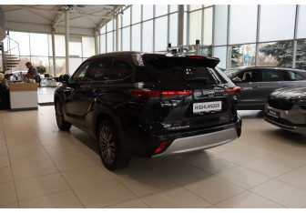 Новый Toyota Highlander 2026 (6 фото)