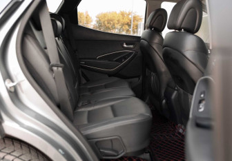 Подержанный автомобиль Hyundai Santa Fe 2017 года (18 фото)