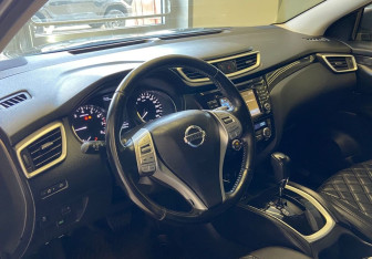 Подержанный автомобиль Nissan Qashqai 2016 года (12 фото)
