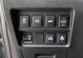 Подержанный автомобиль Nissan Pathfinder 2015 года (19 фото)