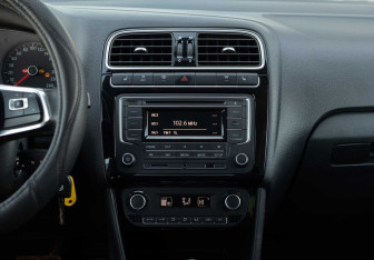 Подержанный автомобиль Volkswagen Polo Sedan 2018 года (14 фото)