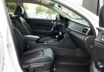Подержанный автомобиль Kia Optima Sedan 2017 года (20 фото)