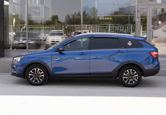 Подержанный автомобиль LADA (ВАЗ) Vesta Wagon 2021 года (8 фото)