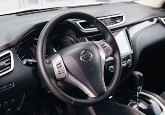 Подержанный автомобиль Nissan Qashqai 2014 года (11 фото)