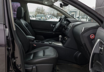 Подержанный автомобиль Nissan Qashqai 2010 года (21 фото)