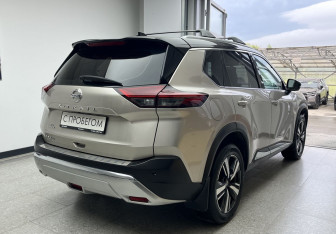 Подержанный автомобиль Nissan X-Trail 2021 года (4 фото)