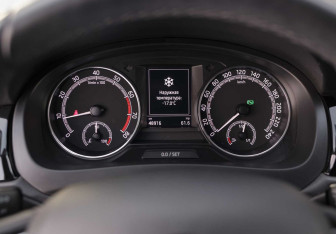 Подержанный автомобиль Skoda Rapid Liftback 2018 года (13 фото)