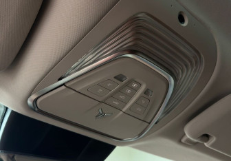 Подержанный автомобиль Voyah Free 2023 года (18 фото)