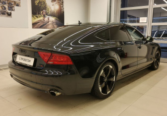 Подержанный автомобиль Audi A7 2010 года (5 фото)