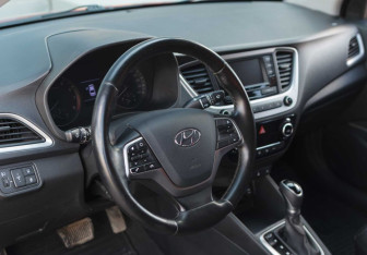 Подержанный автомобиль Hyundai Solaris Sedan 2018 года (11 фото)