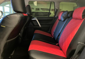 Подержанный автомобиль Toyota Land Cruiser Prado 2015 года (11 фото)