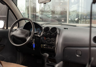 Подержанный автомобиль Daewoo Matiz 2005 года (10 фото)