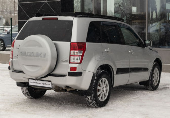 Подержанный автомобиль Suzuki Grand Vitara 2006 года (5 фото)