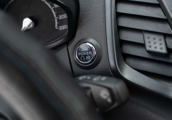 Подержанный автомобиль Ford EcoSport 2015 года (15 фото)