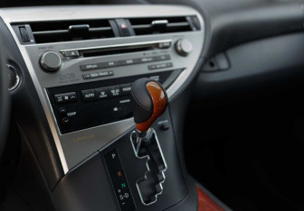 Подержанный автомобиль Lexus RX 2010 года (15 фото)