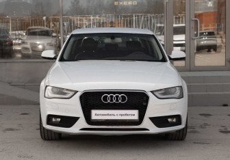 Подержанный автомобиль Audi A4 Sedan 2014 года (2 фото)