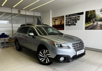 Подержанный автомобиль Subaru Outback Wagon 2016 года (3 фото)
