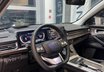 Подержанный автомобиль Exeed VX 2023 года (14 фото)