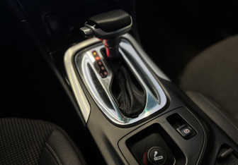 Подержанный автомобиль Opel Insignia Sedan 2011 года (7 фото)