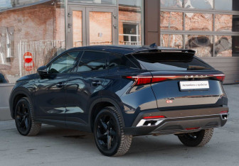 Подержанный автомобиль Omoda C5 2023 года (7 фото)