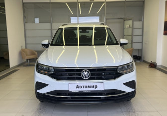 Подержанный автомобиль Volkswagen Tiguan 2021 года (2 фото)