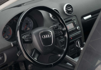 Подержанный автомобиль Audi A3 Hatchback 2012 года (11 фото)