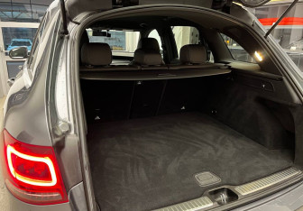 Подержанный автомобиль Mercedes-Benz GLC Coupe 2021 года (16 фото)