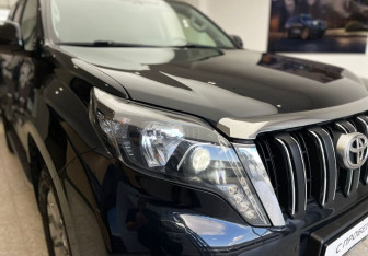 Подержанный автомобиль Toyota Land Cruiser Prado 2017 года (8 фото)