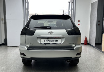 Подержанный автомобиль Toyota Harrier 2003 года (5 фото)