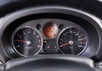 Подержанный автомобиль Nissan X-Trail 2007 года (13 фото)