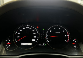 Подержанный автомобиль Toyota Land Cruiser Prado 2007 года (11 фото)