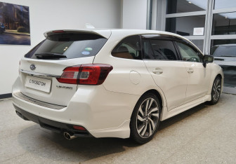 Подержанный автомобиль Subaru Levorg 2017 года (5 фото)