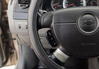 Подержанный автомобиль Chevrolet Lacetti Hatchback 2006 года (12 фото)