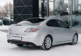 Подержанный автомобиль Mazda 6 Sedan 2010 года (5 фото)