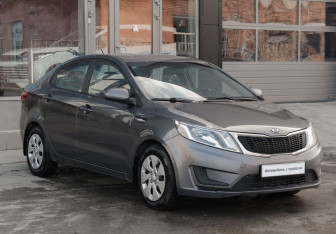 Подержанный автомобиль Kia Rio Sedan 2013 года (3 фото)
