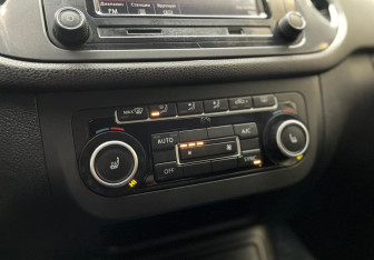 Подержанный автомобиль Volkswagen Tiguan 2012 года (14 фото)