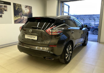 Подержанный автомобиль Nissan Murano Suv 2017 года (6 фото)