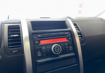 Подержанный автомобиль Nissan X-Trail 2012 года (15 фото)