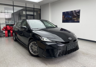 Новый Toyota Camry Sedan 2024 (3 фото)