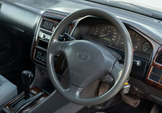 Подержанный автомобиль Toyota Carina Sedan 1998 года (11 фото)