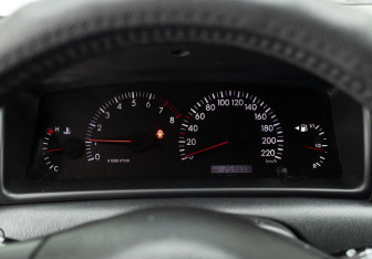 Подержанный автомобиль Toyota Corolla Sedan 2005 года (12 фото)