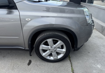 Подержанный автомобиль Nissan X-Trail 2012 года (19 фото)