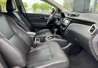 Подержанный автомобиль Nissan Qashqai 2014 года (19 фото)